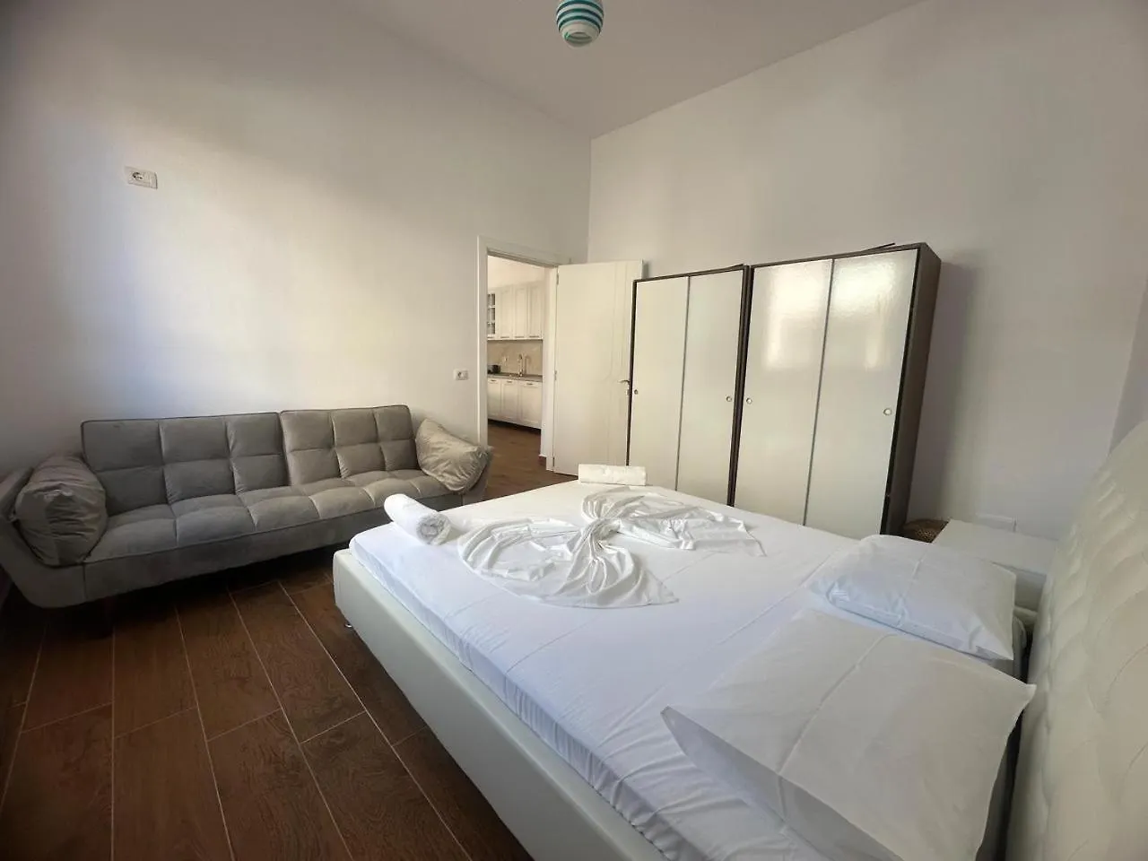 Golem Apartment 